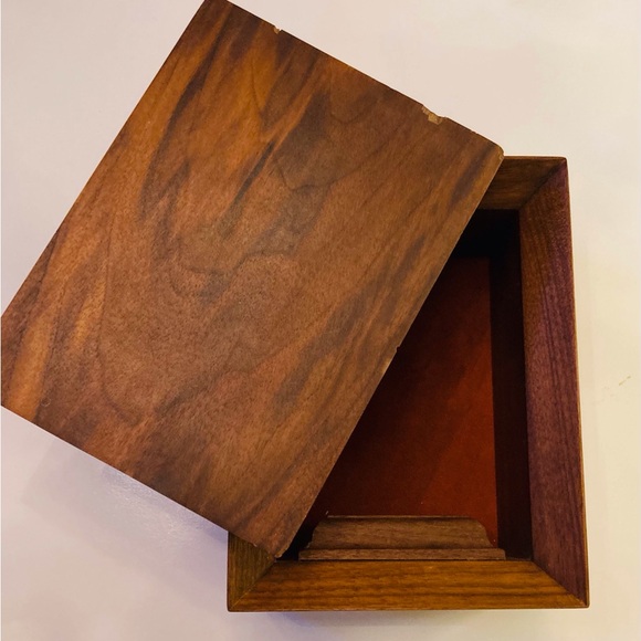 Vintage Rosewood shadow display boxes raised plinth felt backed interior - Picture 5 of 12